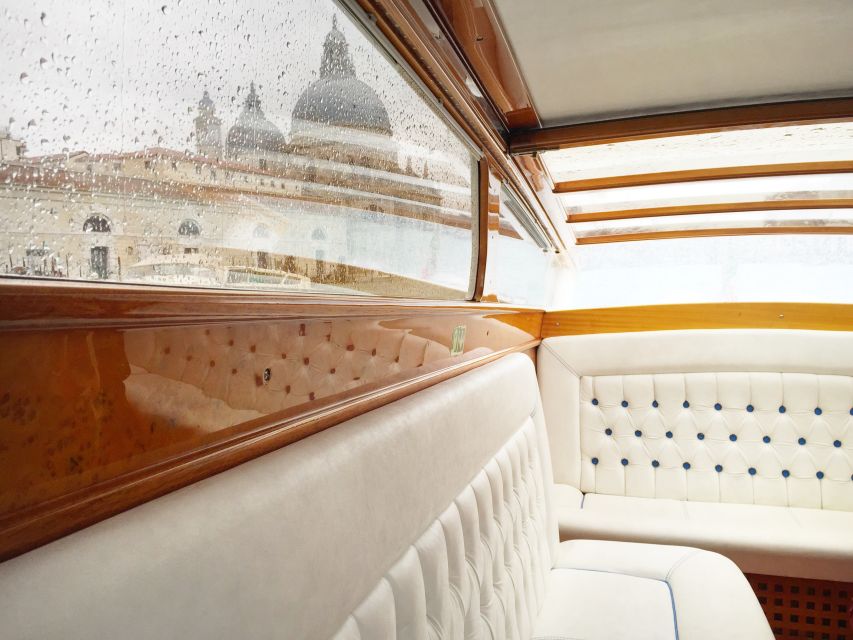Venice: Murano and Burano Half-Day Boat Tour - Leaving your hotel by private boat