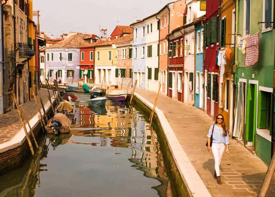 Venice: Murano, Burano, and Torcello Boat Tour - The guide, the boat, and the pace