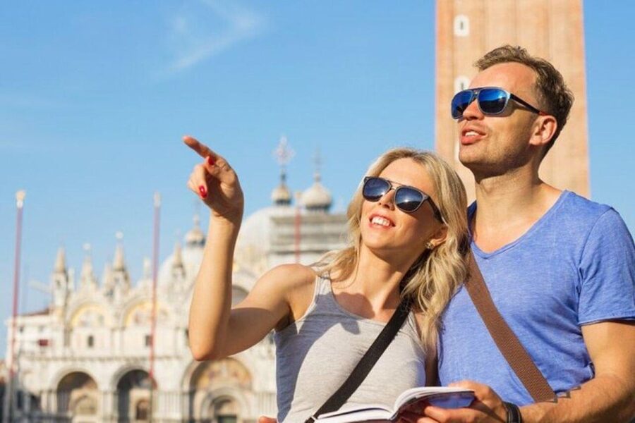 Venice: Must-See Attractions Walking Tour - Rialto Bridge and the market