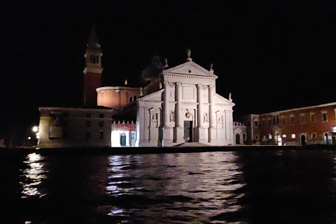 Venice Night Boat Tour from Zattere - What the 9 pm boat ride is really about