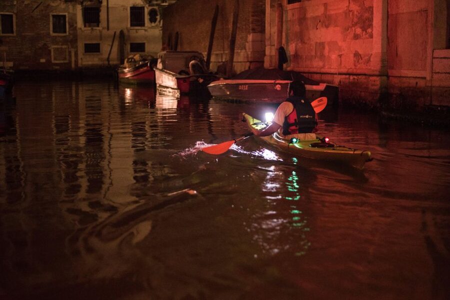 Venice: Night + Sunset Kayak Tour Kayak in the Canals - Sunset on the lagoon