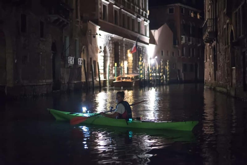 Venice: Night + Sunset Kayak Tour Kayak in the Canals - The first minutes: equipment and safety