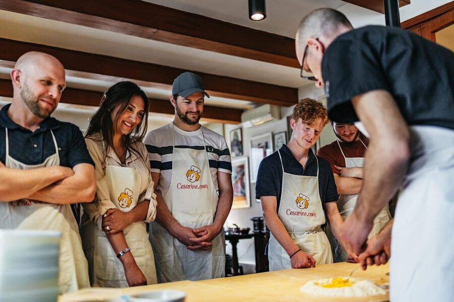 Venice: Pasta and Tiramisu Cooking Class at a Local's Home - Cooking pasta in a Venetian home