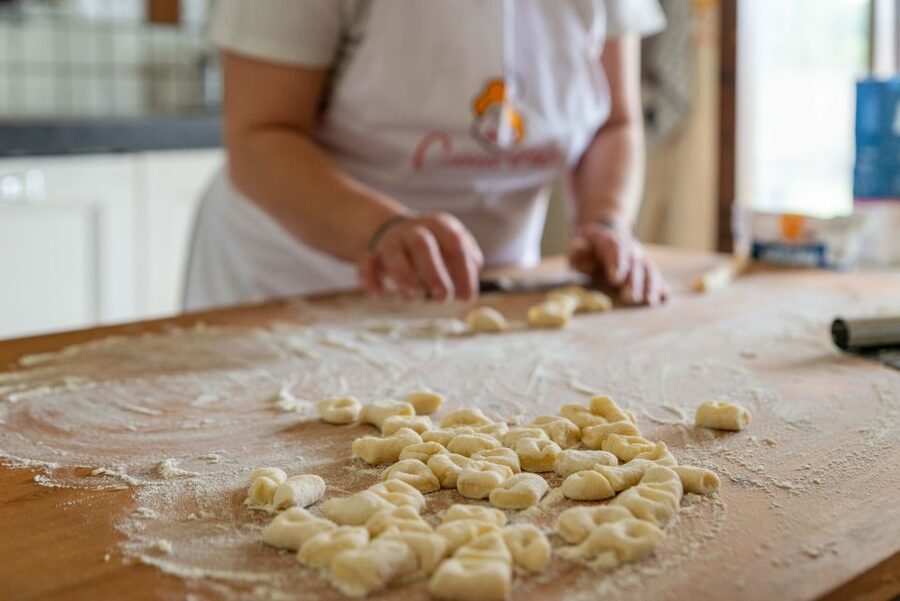 Venice: Pasta and Tiramisu Cooking Class at a Local's Home - What the pasta work is really like