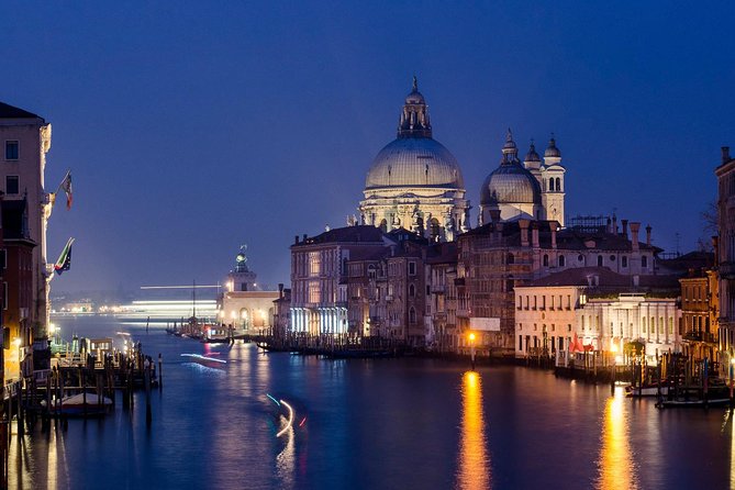 Venice Photography Masterclass - Private Photography Lesson - Rialto Bridge: lines, water, and changing viewpoints