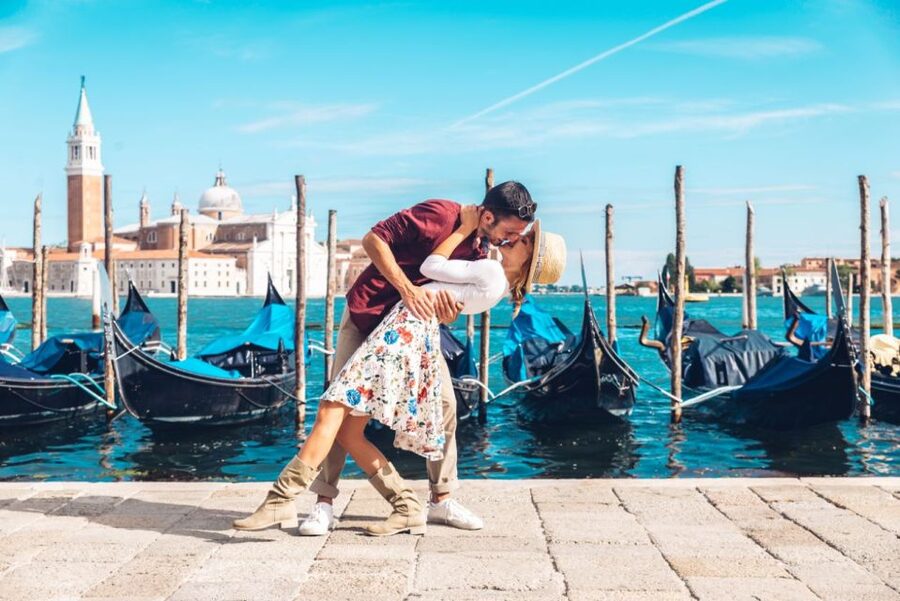 Venice: Photoshoot at Piazza San Marco and the Canals - Key points at a glance