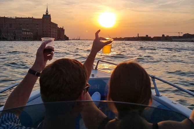Venice : Private Boat Tour of the Venice Lagoon - Guide style and boat handling