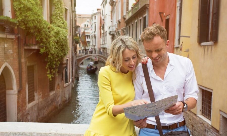Venice: Private City Hidden Gems and Local Hotspots Tour - What this Venice walk is really designed to do