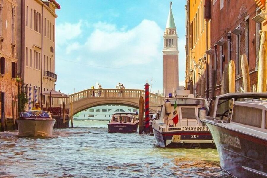 Venice : Private Custom Walking Tour With A Local Guide - Choosing between two and eight hours