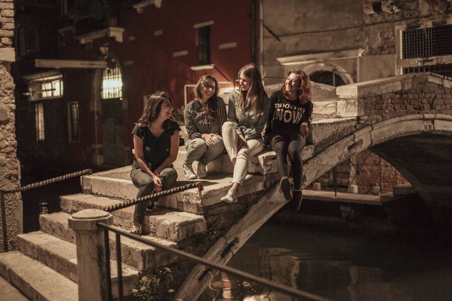 Venice: Private Evening Tour w/ Drinks & Bites in Cannaregio - The first drink and your introduction to Venetian bar culture