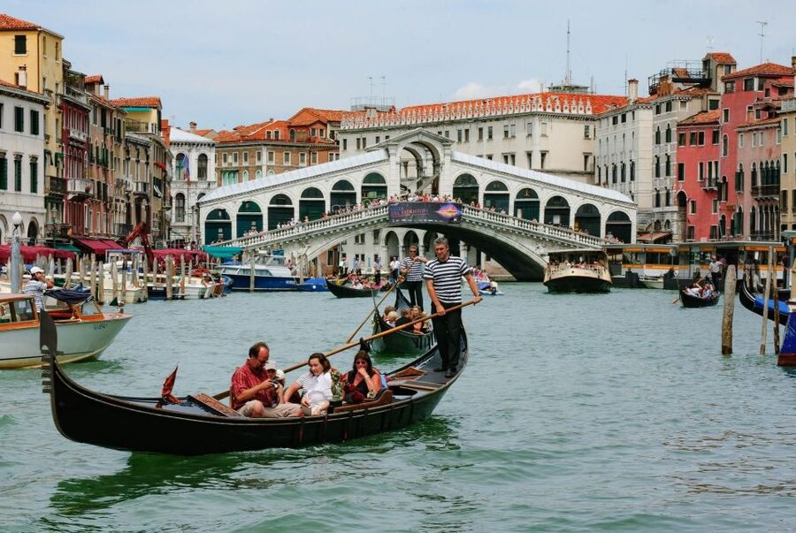 Venice: Private Gondola Cruise for up to 5 Passengers - What you see from the boat