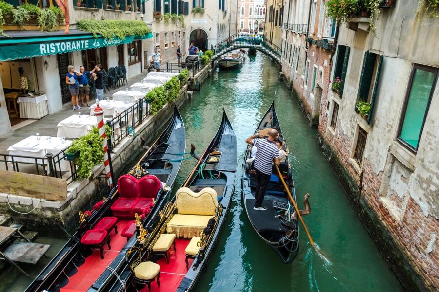 Venice: Private Gondola Ride - San Moisè and the return to Santa Maria del Giglio