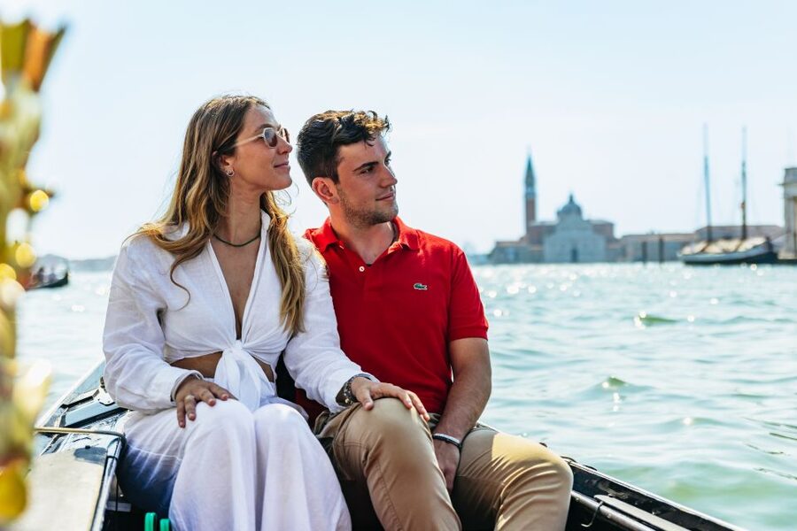 Venice: Private Gondola Ride along Grand Canal - What the 30-minute schedule feels like