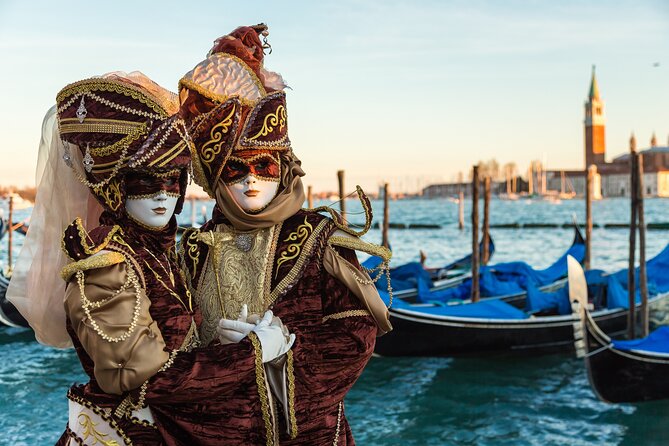 Venice Private Gondola Ride: Explore Hidden Canals and Sights - The quieter start near Santa Croce and Dorsoduro