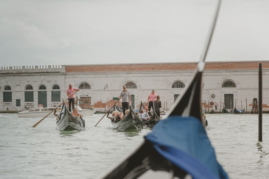Venice: Private Gondola Ride with Photo Shoot - Key points at a glance