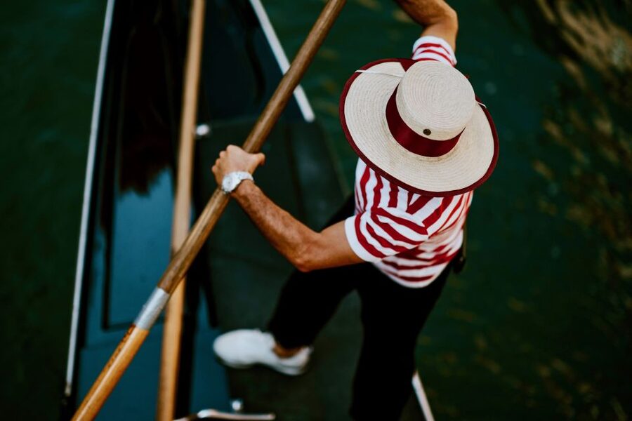 Venice: Private Gondola Ride - A private boat and a traditional Venetian skill