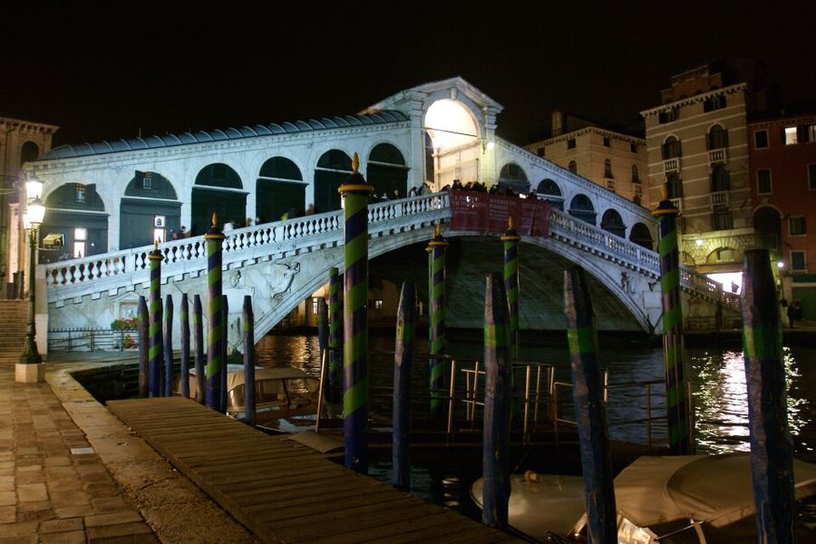 Venice: Private Murders & Mysteries Tour - What the Guide Makes of the Stories