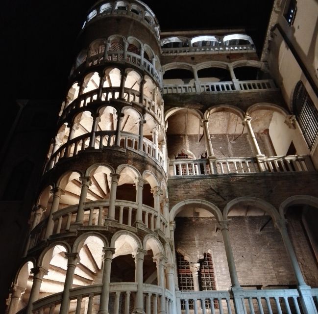 Venice: Private Murders & Mysteries Tour - From Public Executions to Lagoon Asylums