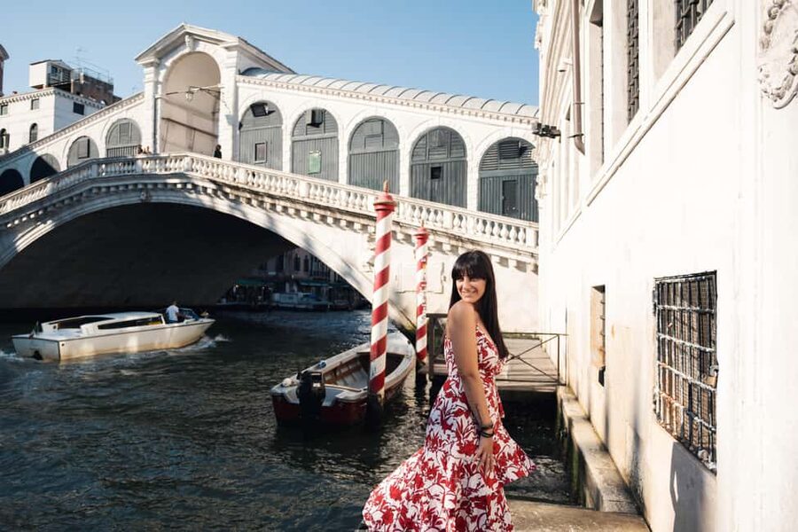 Venice: Private Professional Photoshoot - Rialto Bridge - Why a Venice photoshoot can be worth your time