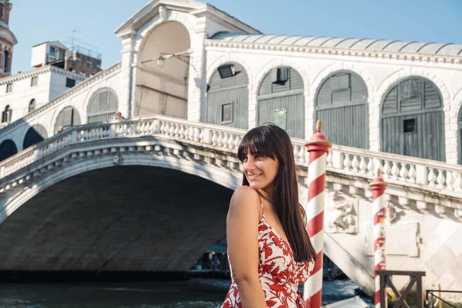 Venice: Private Professional Photoshoot - Rialto Bridge - Rialto Bridge: Venice’s classic frame