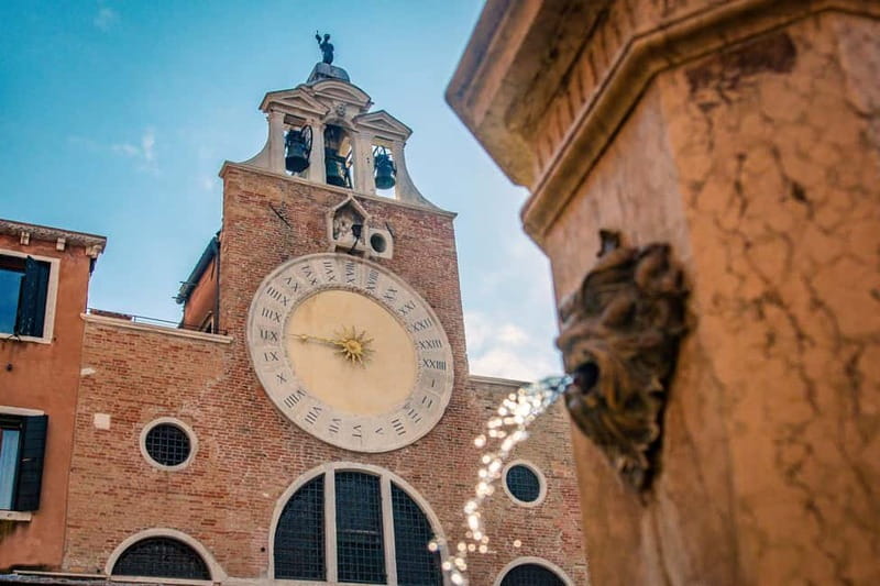 Venice: Private Walking Tour with Optional Gondola Ride - Marco Polo’s house and small details along the way