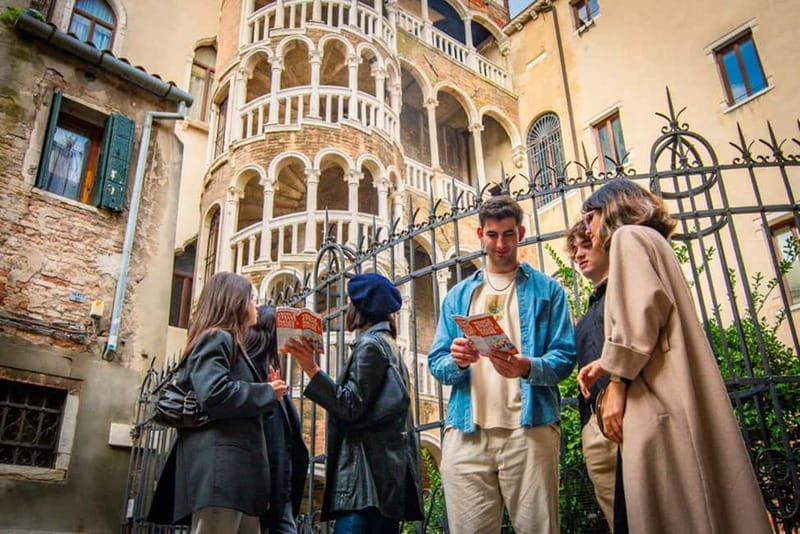 Venice: Private Walking Tour with Optional Gondola Ride - What the optional gondola ride adds
