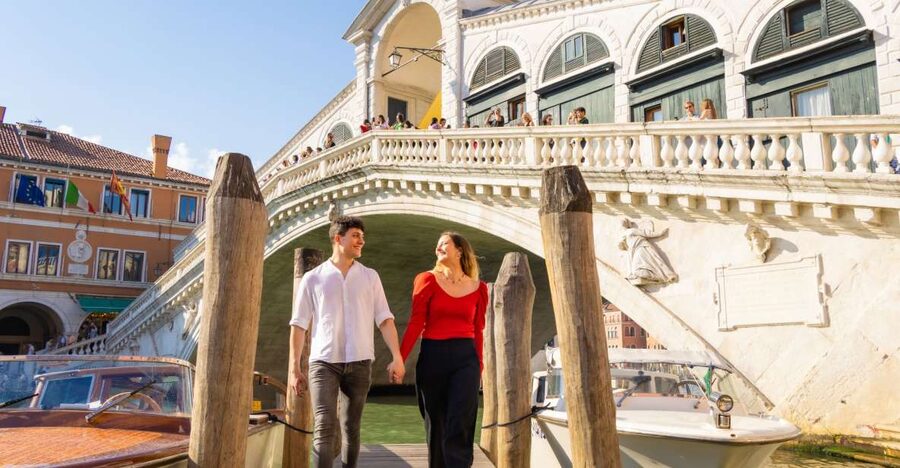 Venice: Professional Photoshoot at the Rialto Bridge - Why a Rialto Bridge photoshoot works so well
