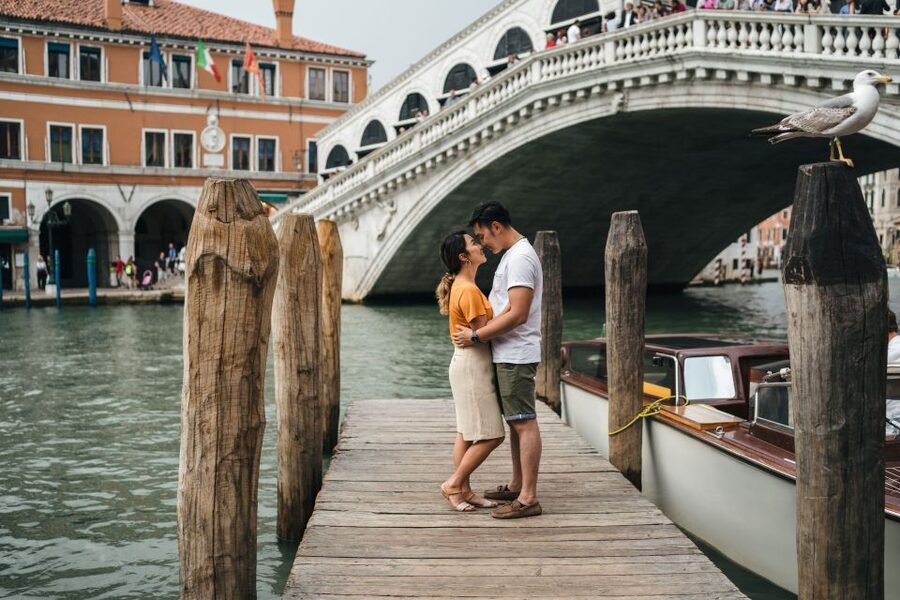 Venice: Professional Photoshoot at the Rialto Bridge - Should you book this Venice photoshoot?