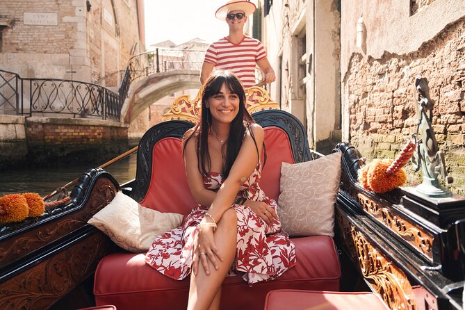 Venice Professional Photoshoot (up to 6 people included) - The 72-hour photo delivery