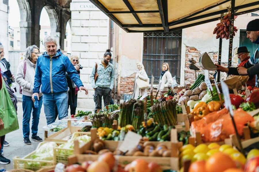 Venice: Rialto Market Tour, Cooking Class, and Lunch - Tiramisu before lunch