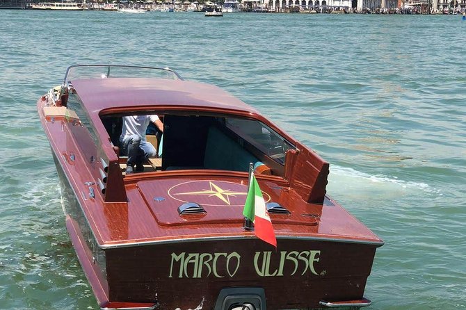 Venice S.Lucia Station to Venice Hotels or viceversa - Meeting your assistant at Santa Lucia Station