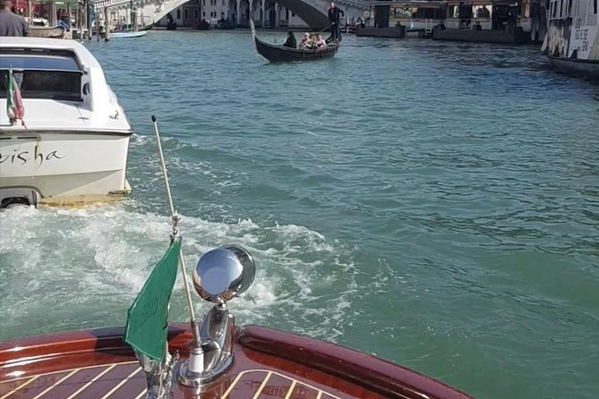 Venice S.Lucia Station to Venice Hotels or viceversa - Who should book this Venice boat transfer?