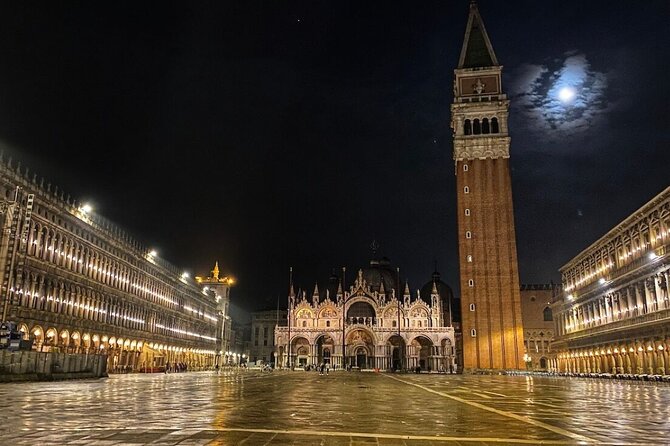 Venice- Saint Mark's Basilica Exclusive Night Tour - Entering Saint Mark’s Basilica after hours