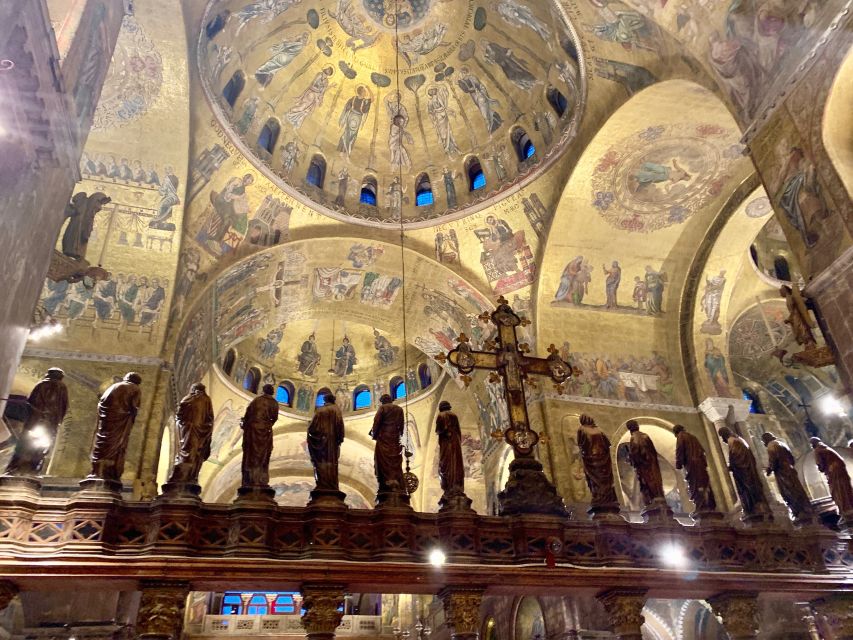 Venice: Saint Mark's Basilica Guided Tour - What may or may not be included upstairs