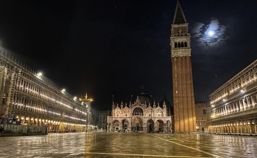 Venice: Saint Mark's Basilica Private Tour at Night - The Pala d’Oro, a close look at Venice’s prized altarpiece