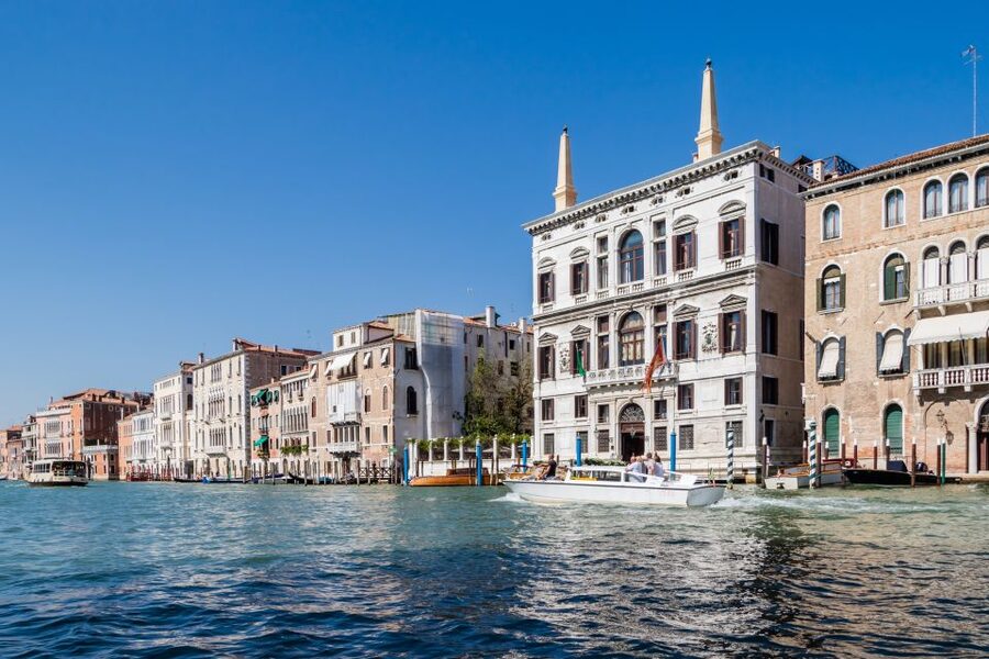 Venice: Shared Gondola Ride Across the Grand Canal - The best time to choose