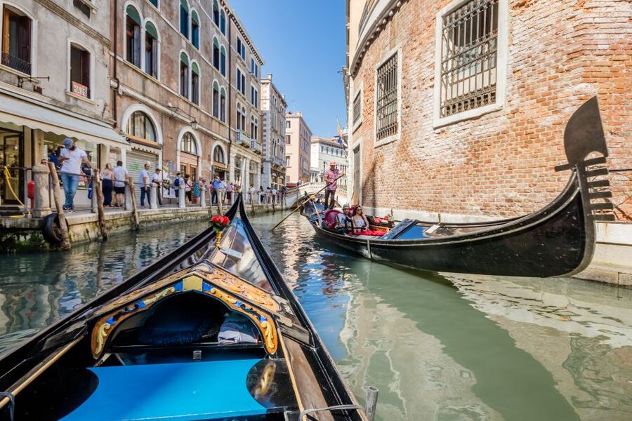 Venice: Shared Gondola Ride Across the Grand Canal - Why a gondola changes the way you see Venice