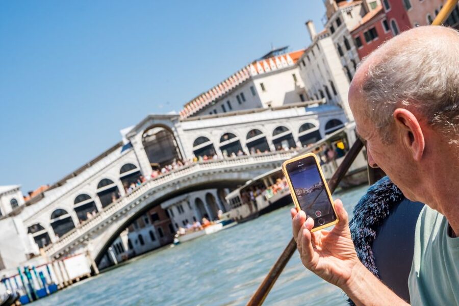 Venice: Shared Gondola Ride Across the Grand Canal - Rialto Bridge and the route’s famous landmarks