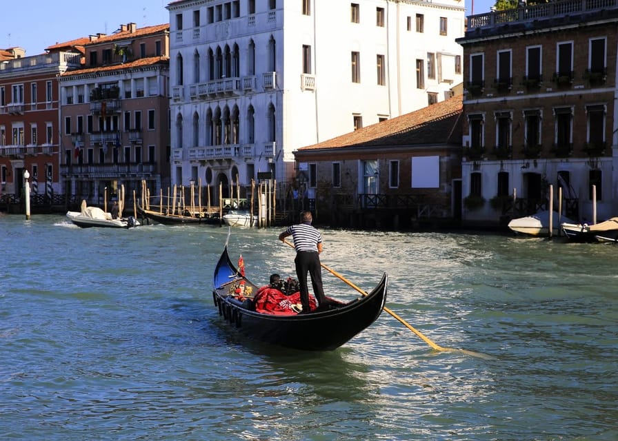 Venice: Shared Gondola Through breathtaking Bridge of Sighs - Smaller canals and Campo Santa Maria Formosa