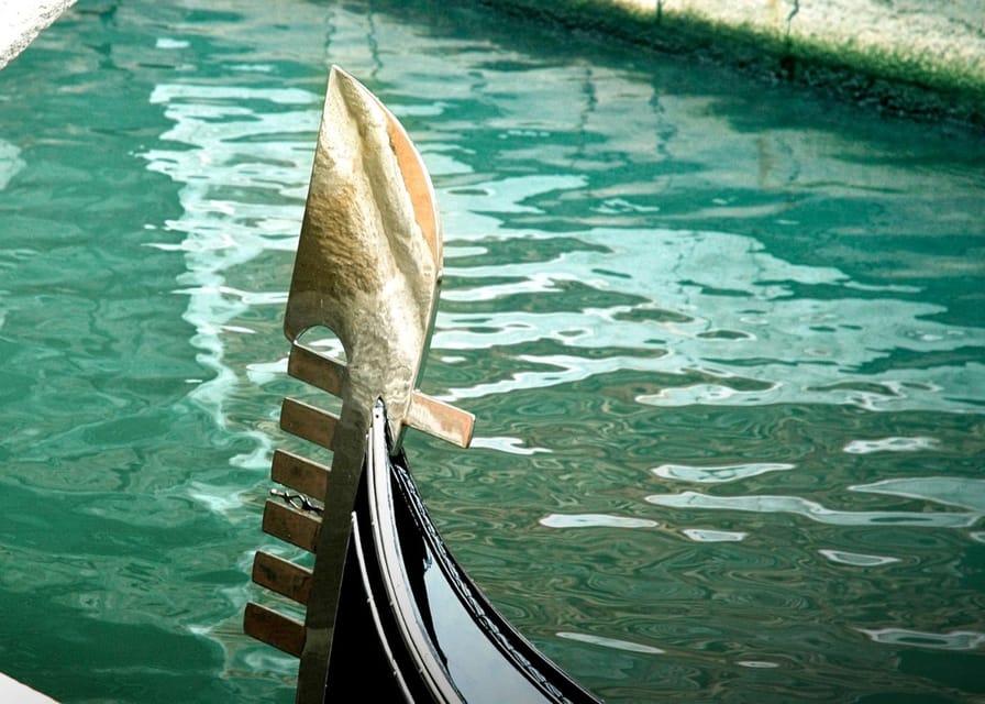 Venice: Shared Gondola Through breathtaking Bridge of Sighs - Practical details before you book
