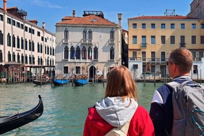 Venice Sightseeing Small Group Walking Tour with a Local Guide