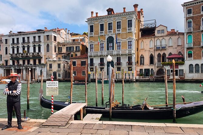 Venice Sightseeing Small Group Walking Tour with a Local Guide - Marco Polo’s house and the city’s small-scale streets
