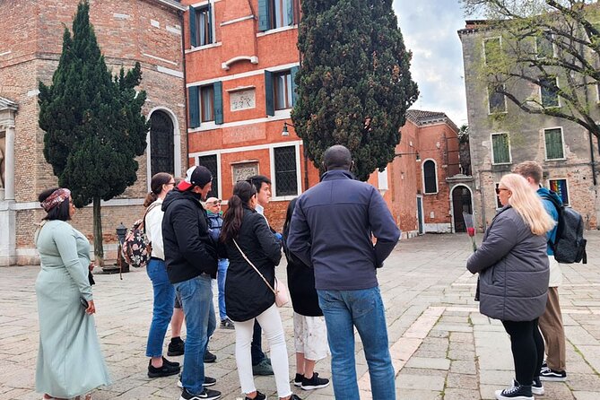 Venice Sightseeing Small Group Walking Tour with a Local Guide - What the two-hour format really means
