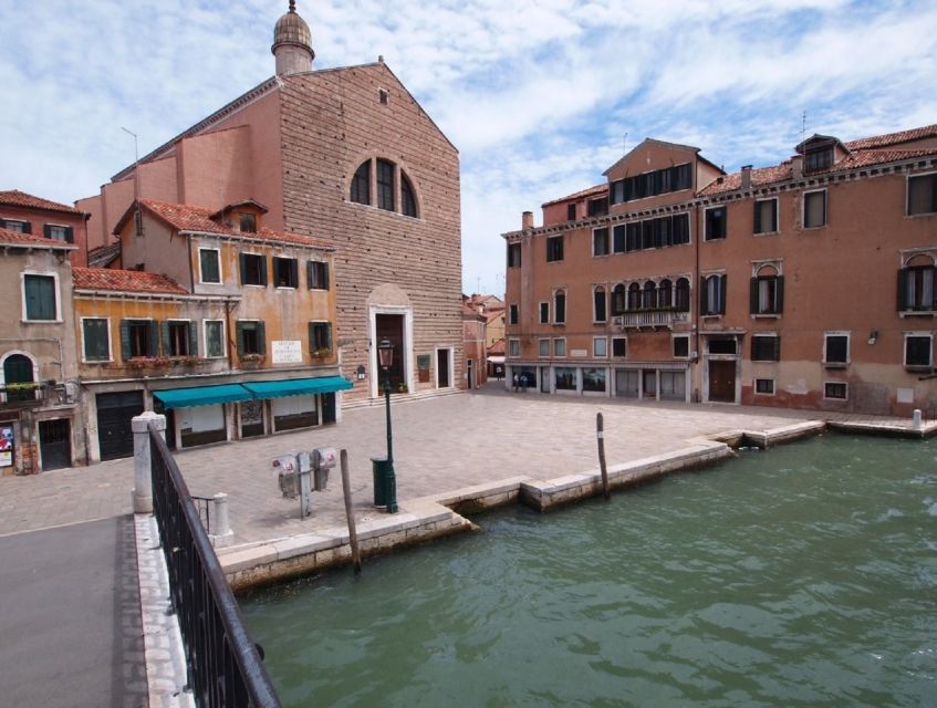 Venice: Sightseeing Tour with a Local expert - What the two-hour pace feels like
