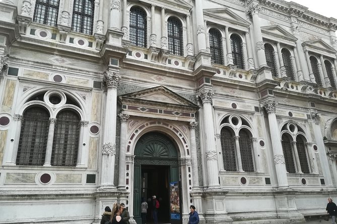 Venice Sightseeing Walking Tour with a Local Expert - Rialto Bridge and the Grand Canal
