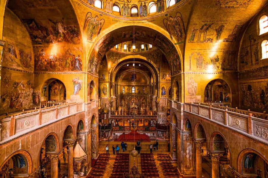 Venice: Skip-the-line St. Mark's Basilica Entry & Audioguide - Finding Crown Tours in St. Mark’s Square