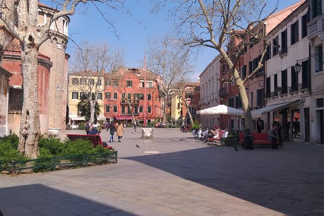 Venice Small Group Walking Tour of Most-Famous Sites &Attractions - Arriving at Piazza San Marco
