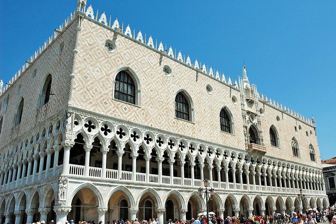 Venice Small Group Walking Tour of Most-Famous Sites &Attractions - Rialto Bridge and the Venetian postcard view