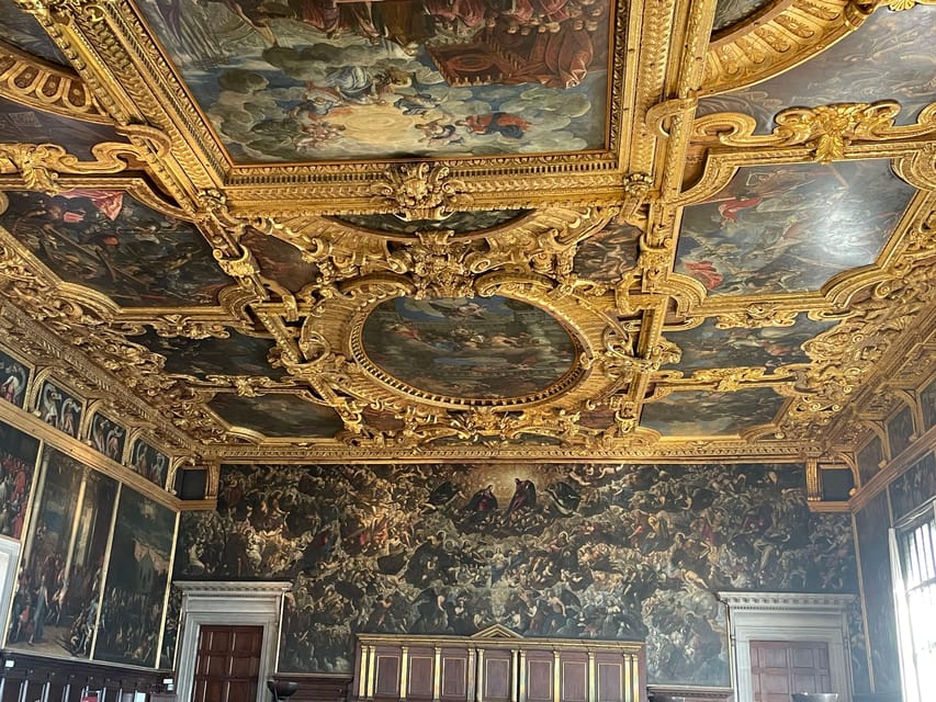 Venice: St. Mark's Basilica & Doge's Palace Tour with Ticket - Crossing the Bridge of Sighs