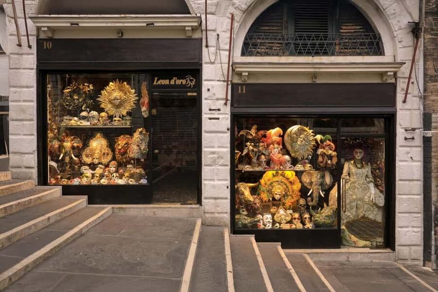 Venice: St. Mark's, Doges Palace, Rialto, and Gondola Tour - Why this six-hour Venice tour works